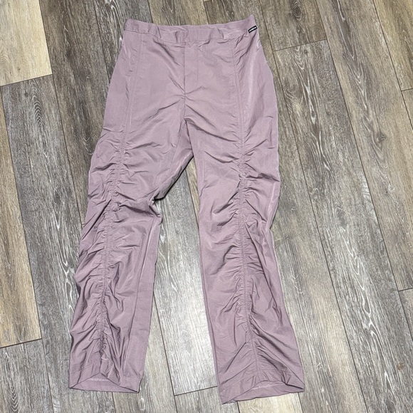 Zemeta Ruched Rouge Pants NWT - Picture 1 of 4